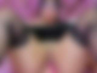 innocenthazel's Live Sex Cam Show