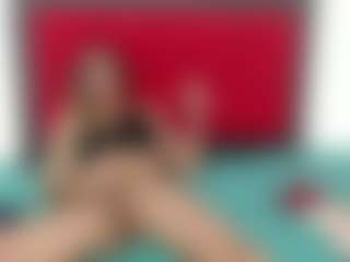 Live cam show with Akemy - Smoking on CamClone