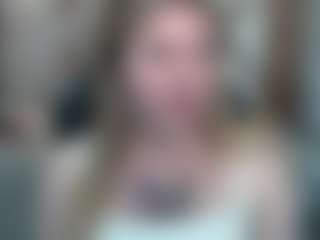 Live cam show with PAULASMALLTITS - Skinny on Fling VIP Chat