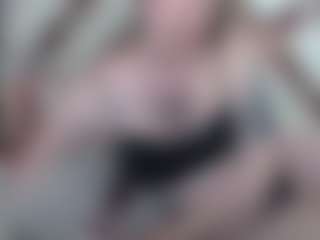 Live cam show with PAULASMALLTITS - Brown Hair on xplaylive.com