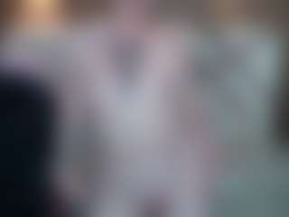 Live cam show with PAULASMALLTITS - Skinny on Dare Cams