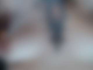 Live cam show with PAULASMALLTITS - Petite on SpankPalCams