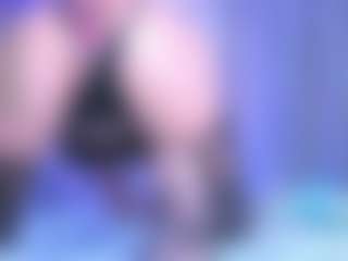 Live cam show with SashaSkyX - Mature on Uber Horny