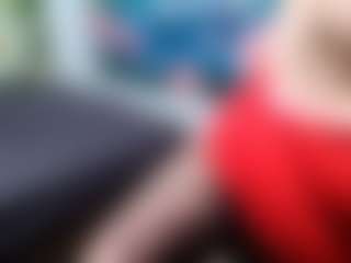 Live cam show with AnnaaGold - Striptease Granny on Camsoda