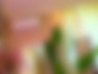 Live cam show with Bella-Posh - Moan on liverealitysex.com