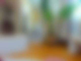 Live cam show with Bella-Posh - Moan on Instabang