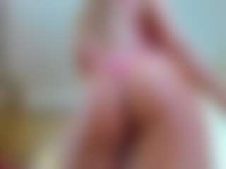 Live cam show with Bella-Posh - Cumslut on alttransgirls