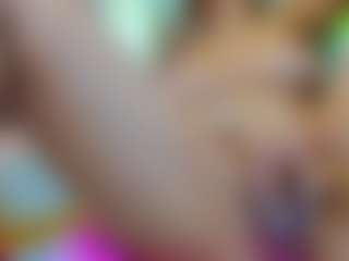 Live cam show with Bella-Posh - Moan on infinitiblacc.com