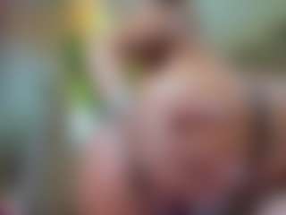 Live cam show with Bella-Posh - Smoking on Camsoda