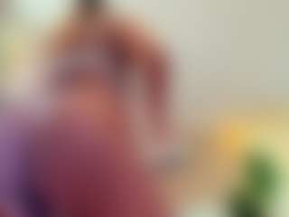 Live cam show with Bella-Posh - Riding on Soda Cam