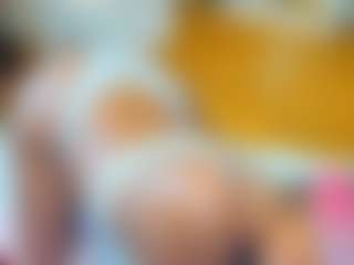 Live cam show with Bella-Posh - Moan on ObeyMaria