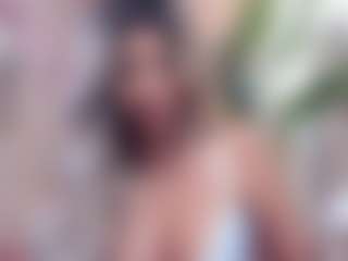 Live cam show with Bella-Posh - Teen (18+) on Mixed Magazine Live