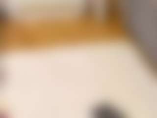 Live cam show with Bella-Posh - Moan on Hubzter Live