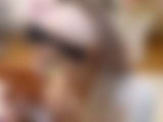 Live cam show with Bella-Posh - Moan on infinitiblacc.com