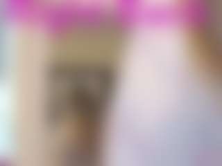 Live cam show with Bella-Posh - Big Tits on CamClone