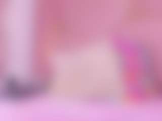 Live cam show with SofiacandyXht - Moaning on slutload