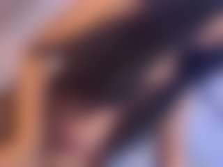 Live cam show with Sophie Luxe - No Smoking on livesuperchat.net