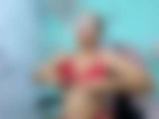 Live cam show with maylin-horny19 - Flashing on Stripli.com