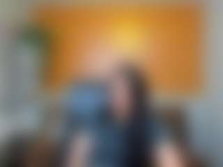 Live cam show with Lana Pearce - Smoking on CamClone