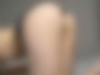 Live cam show with Thea - Brown Hair on CamwithHer