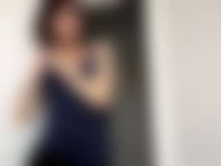 Live cam show with Thea - Mouth on Big Tits