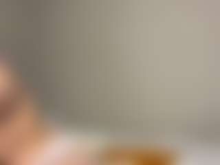 Live cam show with Thea - Mouth on milfzrlive.com