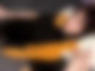 Live cam show with Thea - Shaved on camwithhim.com