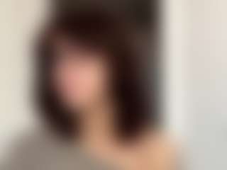 Live cam show with Thea - Gamer Brown Hair on xplaylive.com