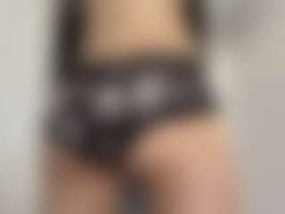 Live cam show with Thea - Mouth on TeamSkeetLive