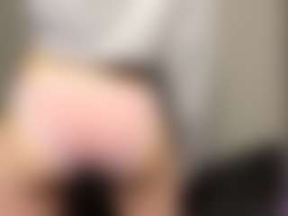 Live cam show with Thea - Toes on Camsoda