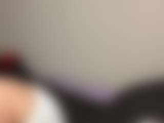 Live cam show with Thea - Shaved on Cam Slut