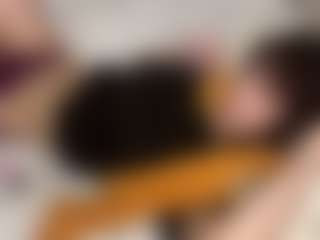 Live cam show with Thea - Gamer on Camsoda
