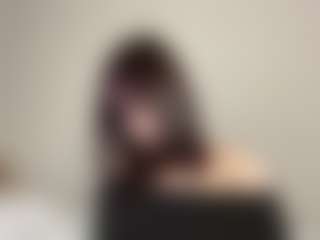 Live cam show with Thea - Shaved on Soda Cam