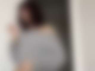 Live cam show with Thea - Belly on WildCum