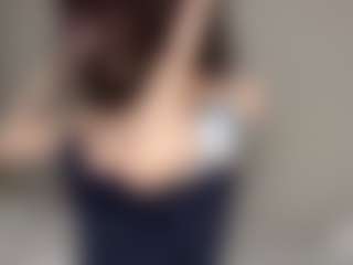 Live cam show with Thea - Toes on StripNow