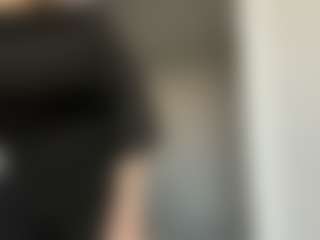 Live cam show with Thea - Gamer Brown Hair on CamwithHer