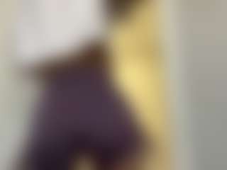 Live cam show with Thea - Gamer Brown Hair on ObeyMaria