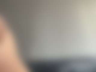 Live cam show with Thea - Mouth on liverealitysex.com