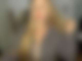 Live cam show with delightCoralie - Cuckold on Dare Cams