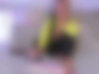 Live cam show with BlondeHotMilf Liiana - Green Eyes on sexylive.show