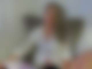 BlondeHotMilf Liiana's Live Sex Cam Show