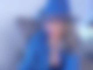 Live cam show with BlondeHotMilf Liiana - Green Eyes on sexylive.show