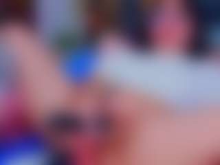 Live cam show with MadyJackson - Skinny on Streamer API
