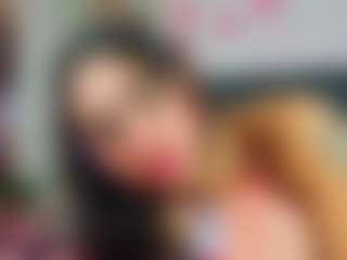 Live cam show with MadyJackson - Public on madthumbs