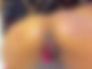 sara-tompsonn's Live Sex Cam Show