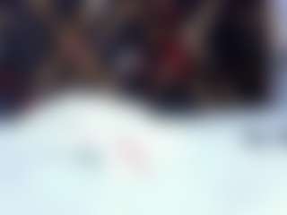 Live cam show with sara-tompsonn - Public Toys on Hubzter Live
