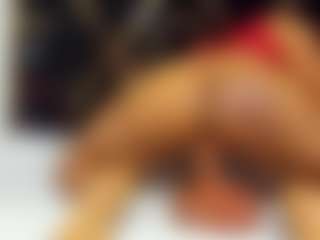 sara-tompsonn's Live Sex Cam Show
