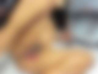 Live cam show with sara-tompsonn - Brown Eyes on Camsoda