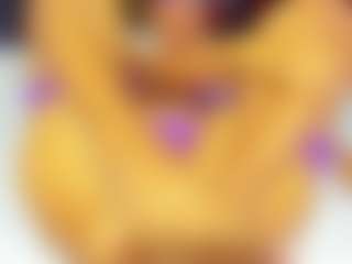 Live cam show with sara-tompsonn - Sexy on Milfs Live