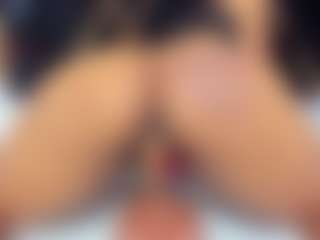 sara-tompsonn's Live Sex Cam Show